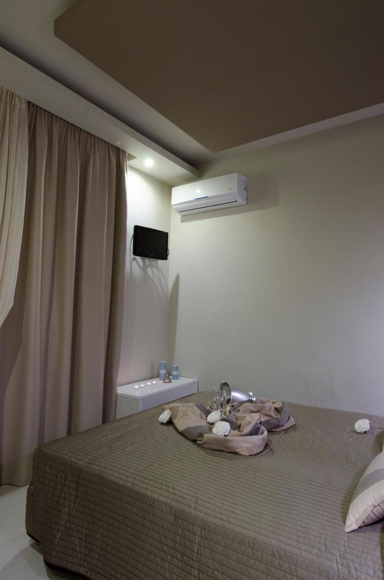 Aparthotel Pagidas Hanioti Esterno foto