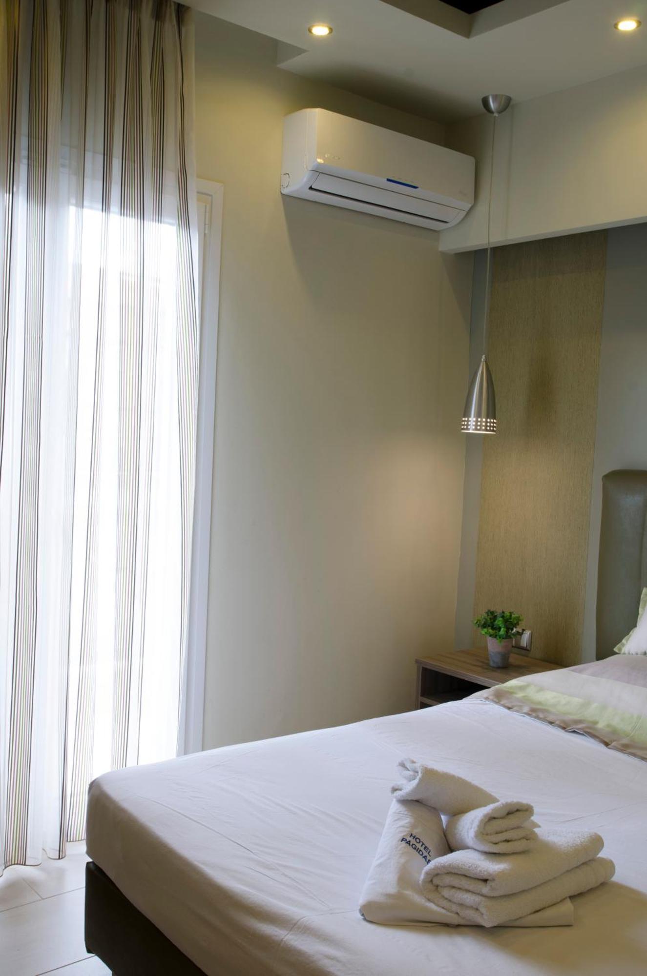 Aparthotel Pagidas Hanioti Esterno foto