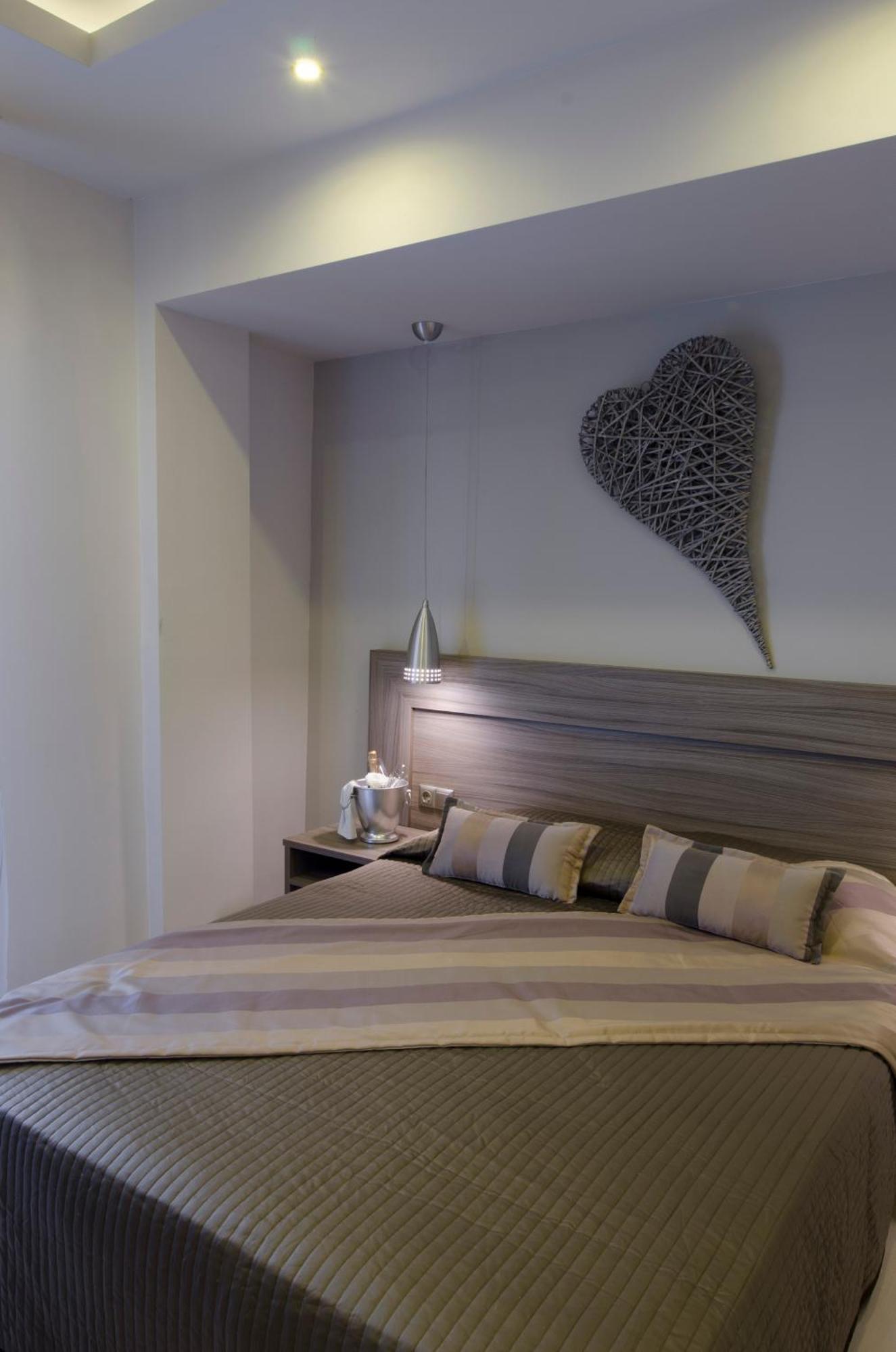 Aparthotel Pagidas Hanioti Esterno foto