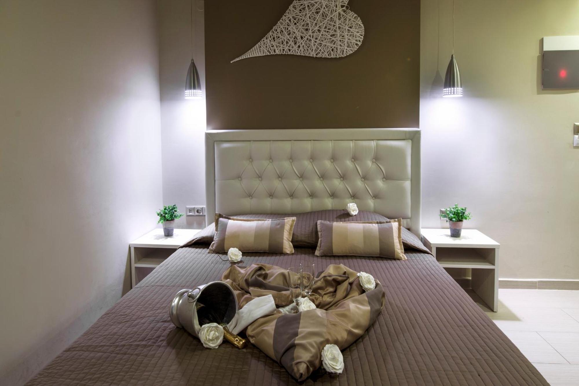 Aparthotel Pagidas Hanioti Esterno foto